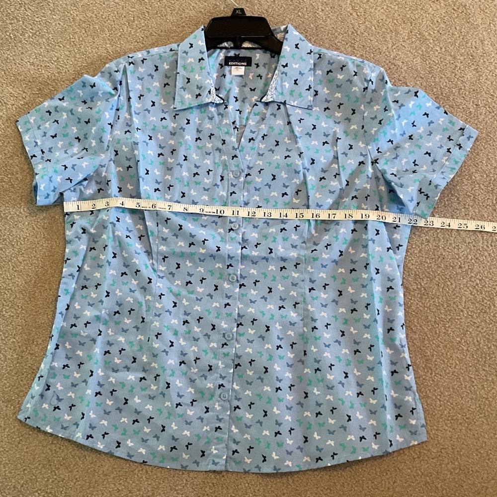 size XL, bust up to 44β inches, new condition, butterfly π¦ button down - Picture 10 of 14